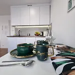 22 Kawalerka Wierzbowa Apartment *