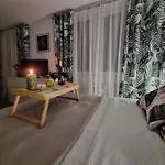 22 Kawalerka Wierzbowa Apartment *